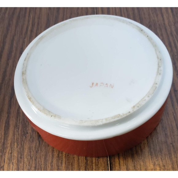 Vintage 1980's Smoking Red and White Smokes 5 Inch Ceramic 3 Slot Ashtray - Picture 5 of 7